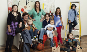 Husband-and-wife design team Bob and Cortney Novogratz star in '9 by Design' along with their seven children. (Courtesy Bravo)